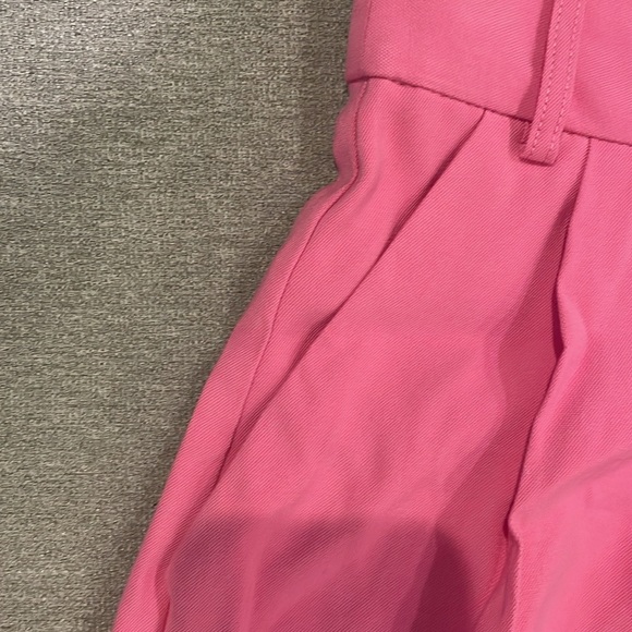 Matching Set- Cropped Blazer & High Waisted Shorts - Picture 9 of 10